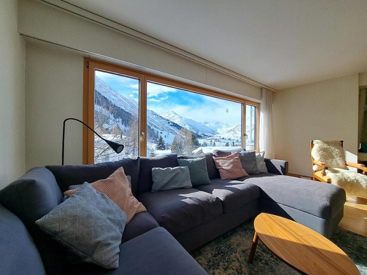 Top Modernes Apartment Im Herzen Von Andermatt Balkon & Bergblick Exterior photo