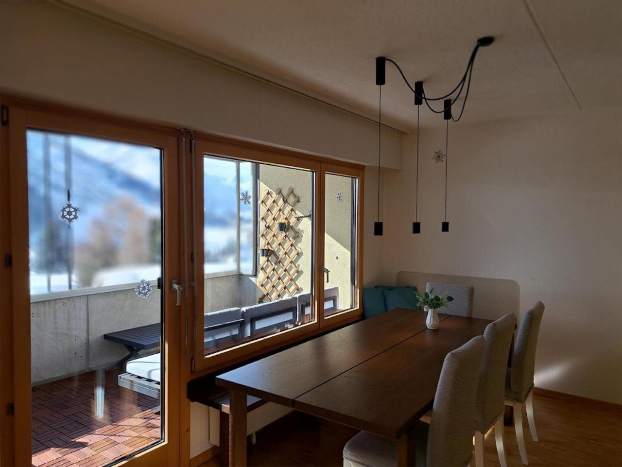 Top Modernes Apartment Im Herzen Von Andermatt Balkon & Bergblick Exterior photo