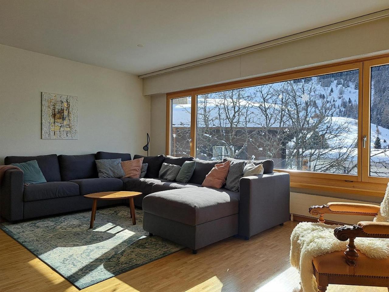 Top Modernes Apartment Im Herzen Von Andermatt Balkon & Bergblick Exterior photo